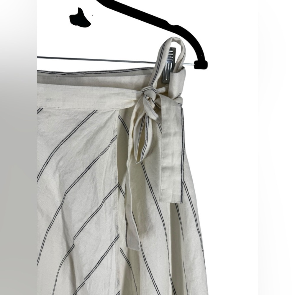 Aritzia Wilfred Eleta Skirt, color: white striped linen Size: Xs - Picture 7 of 11